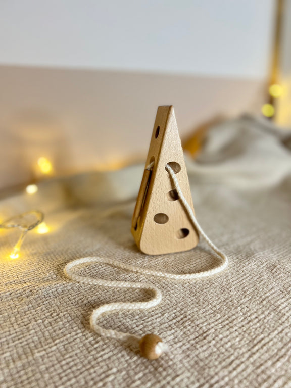 CHEESE BABY Gioco di infilatura legno