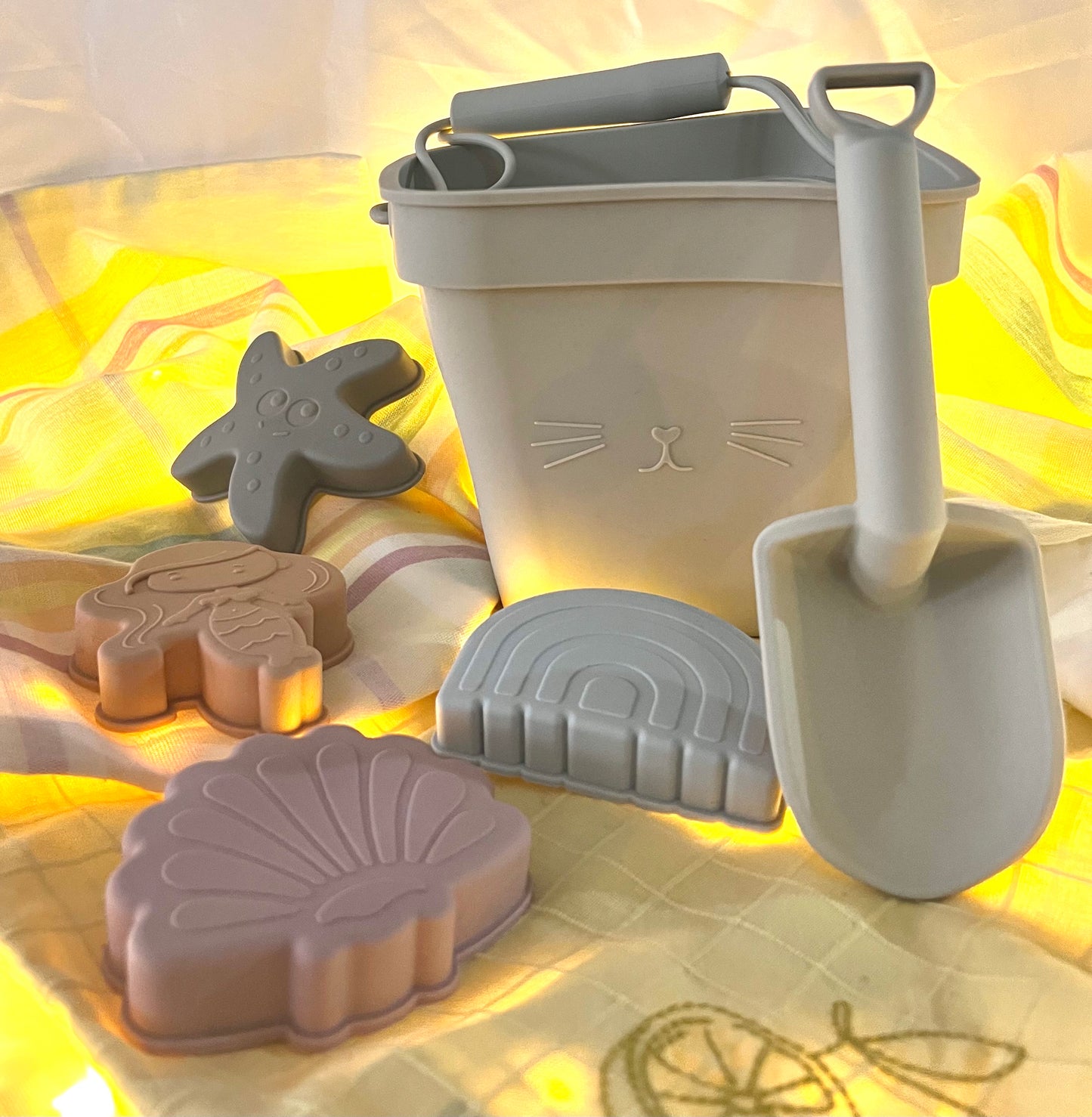 Set Secchiello e Formine Grigio chiaro